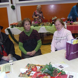 Adventkranzweihe und Schmankerlmarkt