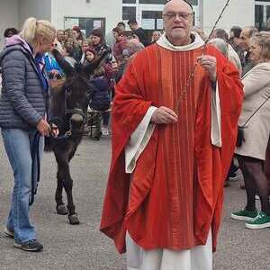 Prozession in die Kirche